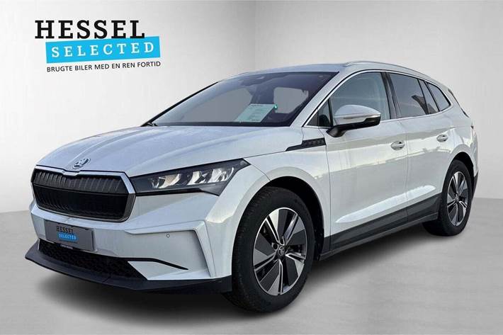 Hvid Skoda Enyaq fra 2023 set udefra