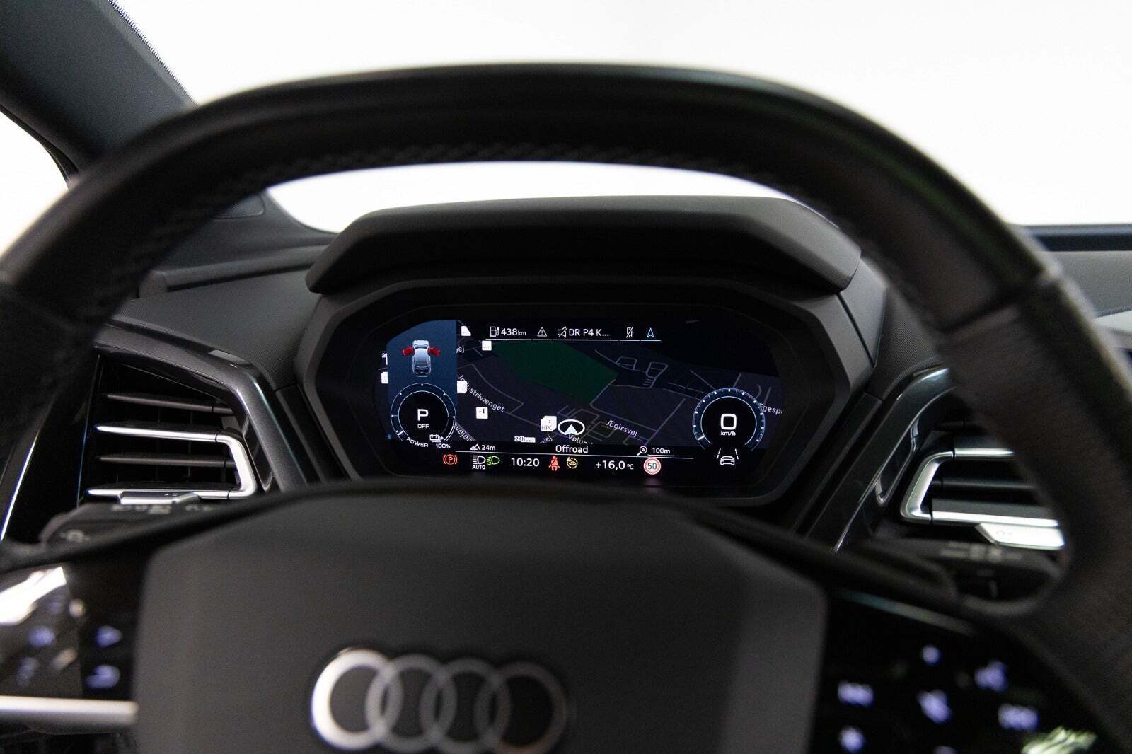 Grå Audi Q4 e-tron fra 2023