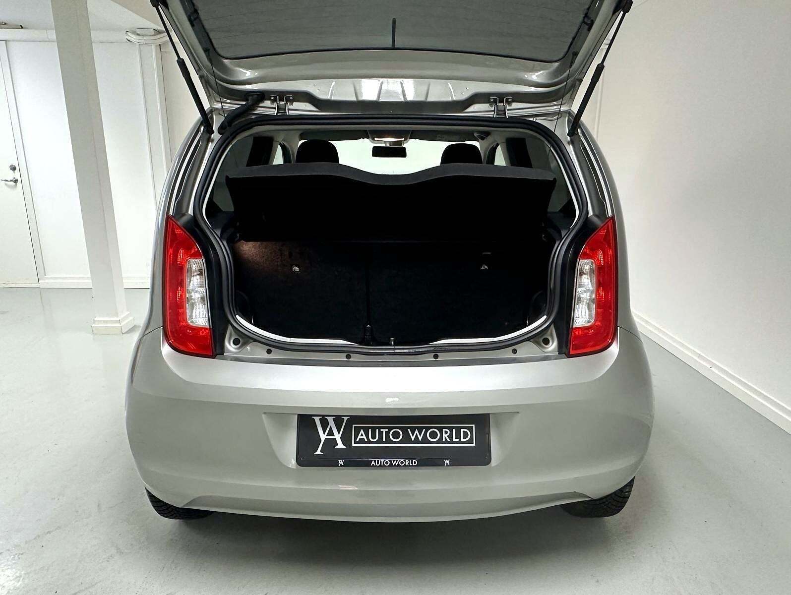 Grå Skoda Citigo fra 2016