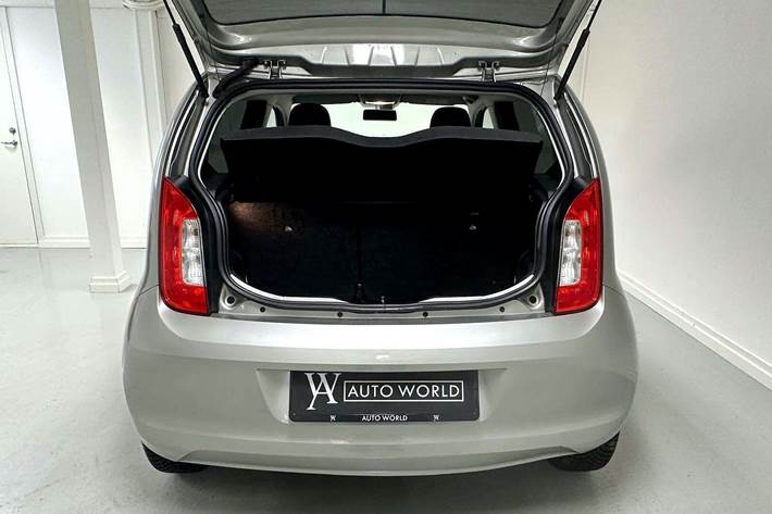 Grå Skoda Citigo fra 2016