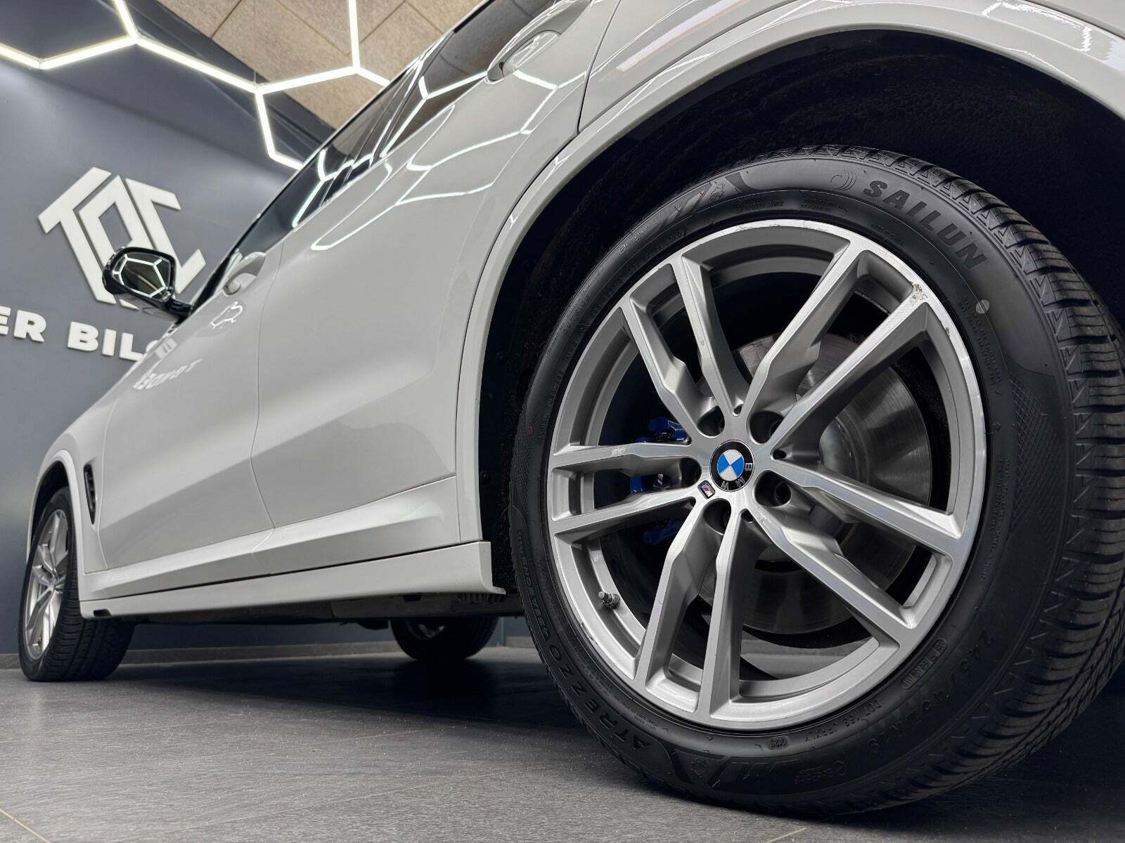 Blå BMW X3 fra 2018