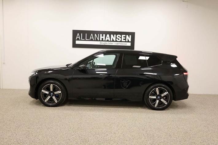 Sort BMW iX fra 2022