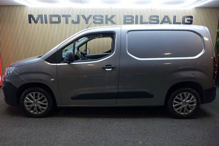 Grå Citroën Berlingo fra 2020