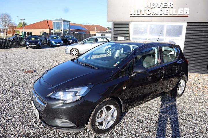 Sort Opel Corsa fra 2015 set udefra