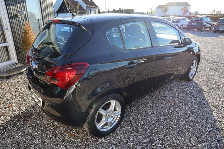Sort Opel Corsa fra 2015