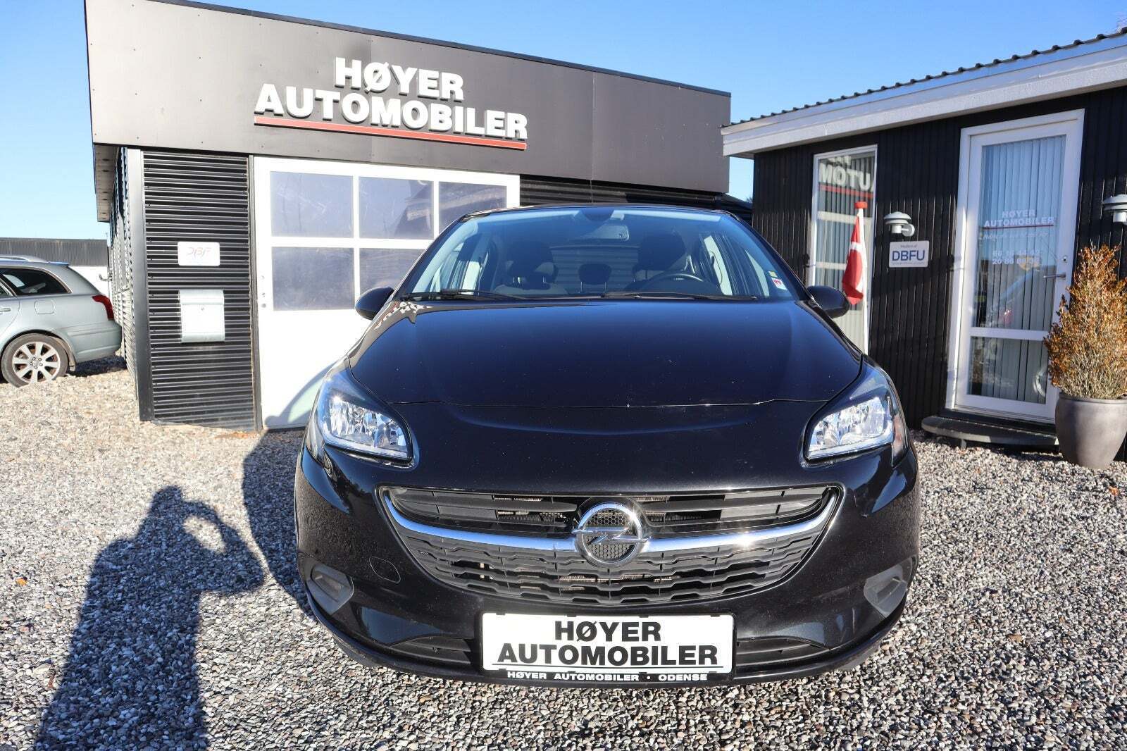 Sort Opel Corsa fra 2015