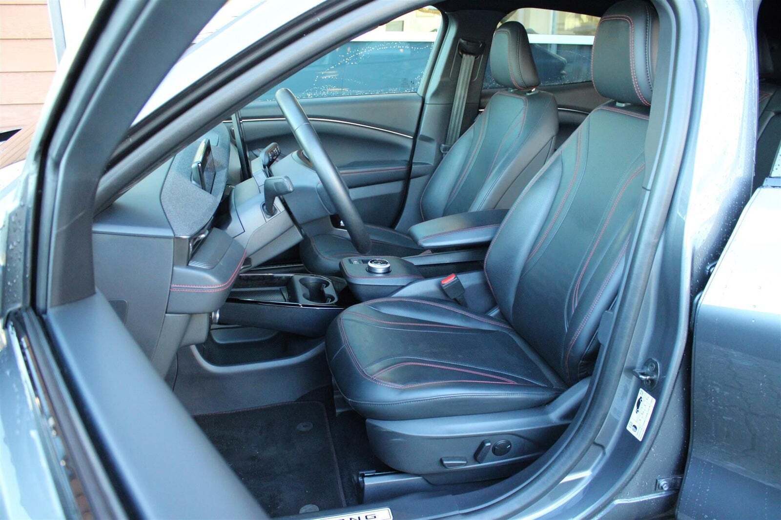 Ford Mustang Mach-E 75 Premium Standard Range AWD