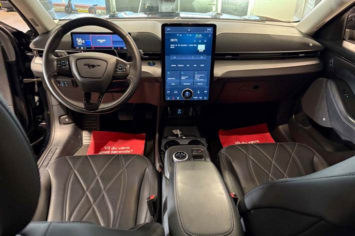 Sort Ford Mustang Mach-E fra 2021