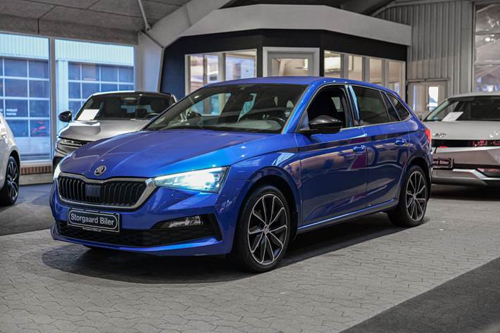 Blå Skoda Scala fra 2019