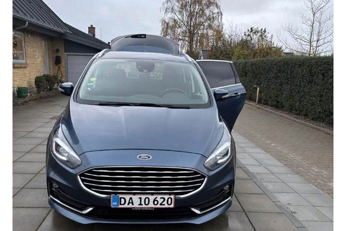 Blå Ford S-MAX fra 2020