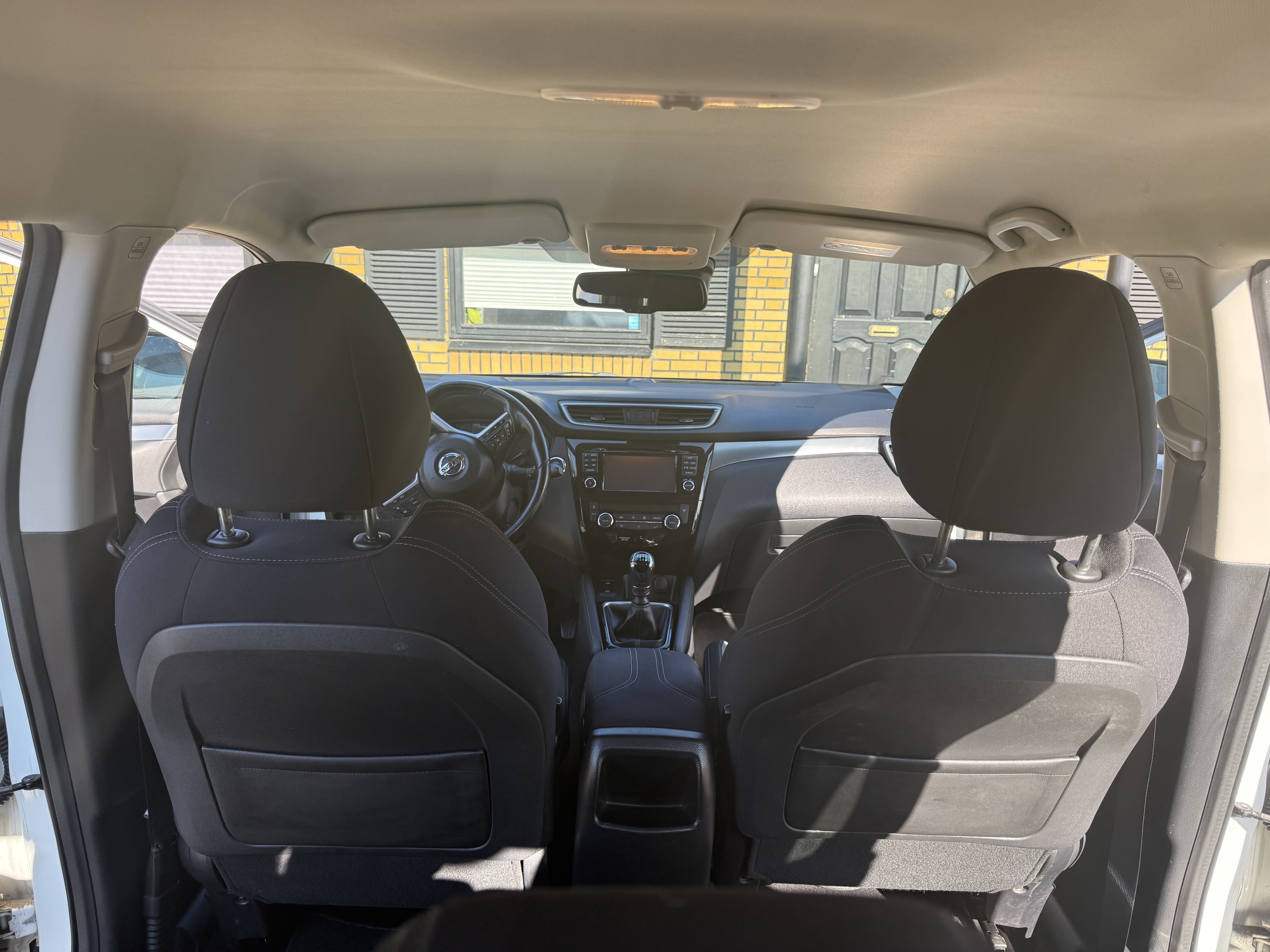Hvid Nissan Qashqai fra 2018