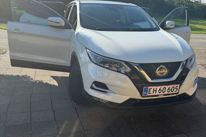 Hvid Nissan Qashqai fra 2018