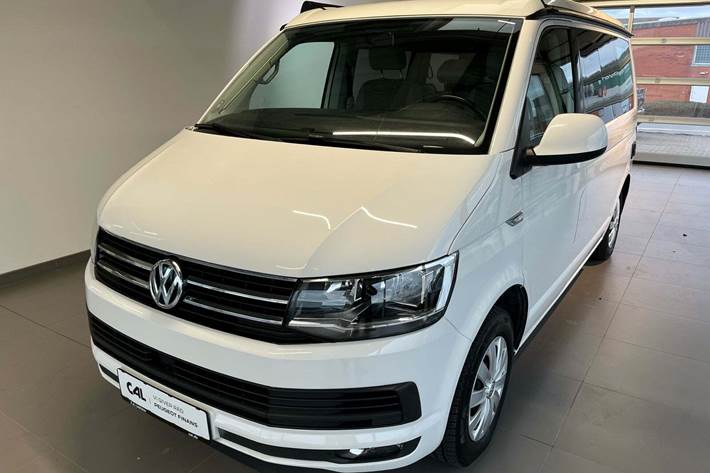 Hvid VW California fra 2018 set udefra
