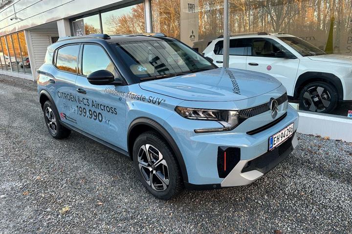 Blå Citroën e-C3 Aircross fra 2025