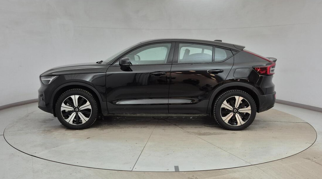 Volvo EC40 Extended Range Black Edition