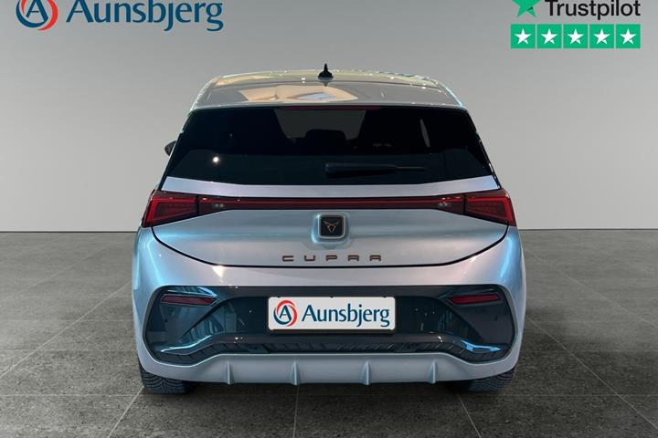 Sølv Cupra Born fra 2023