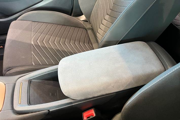 Sølv Cupra Born fra 2023