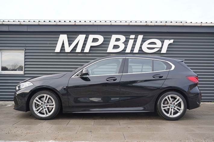 Sort BMW 120d fra 2020