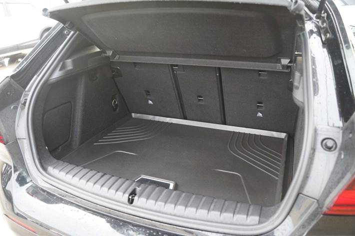 Sort BMW 120d fra 2020