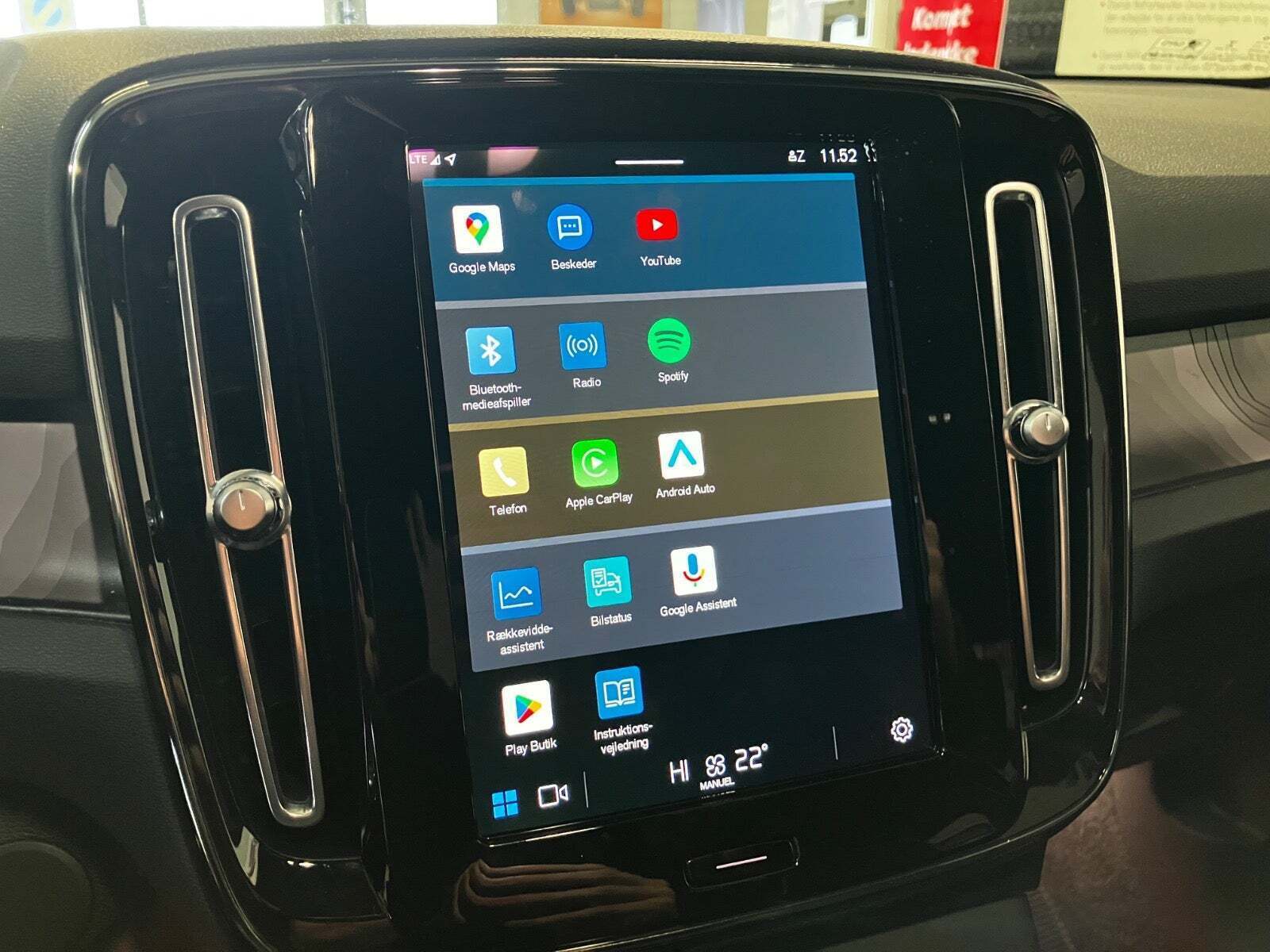 Sort Volvo XC40 fra 2023