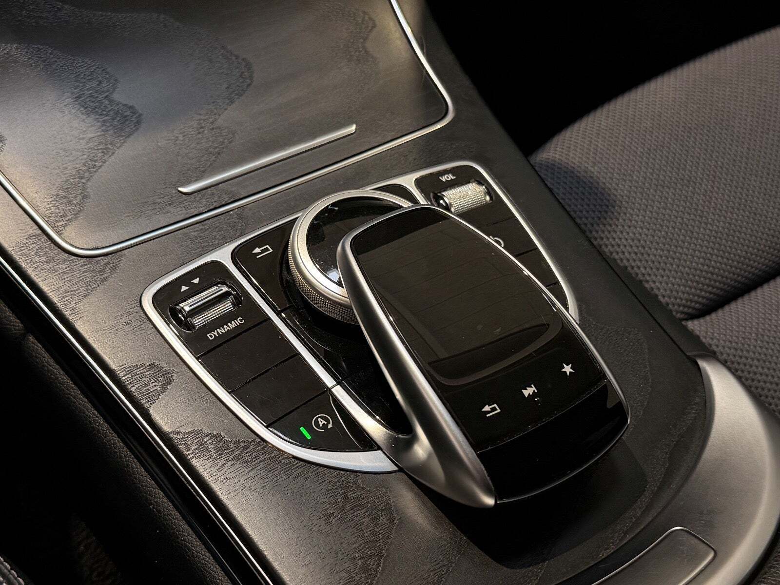 Sort Mercedes C220 d fra 2017