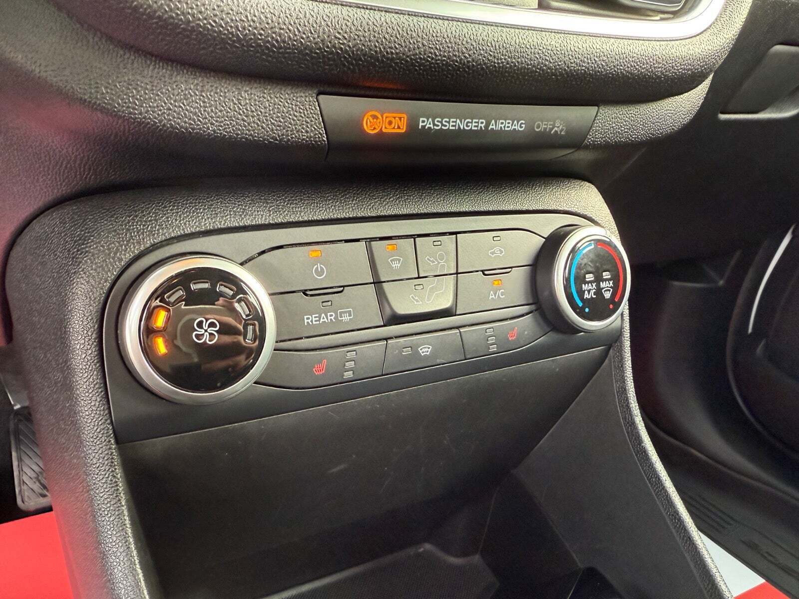 Hvid Ford Fiesta fra 2018