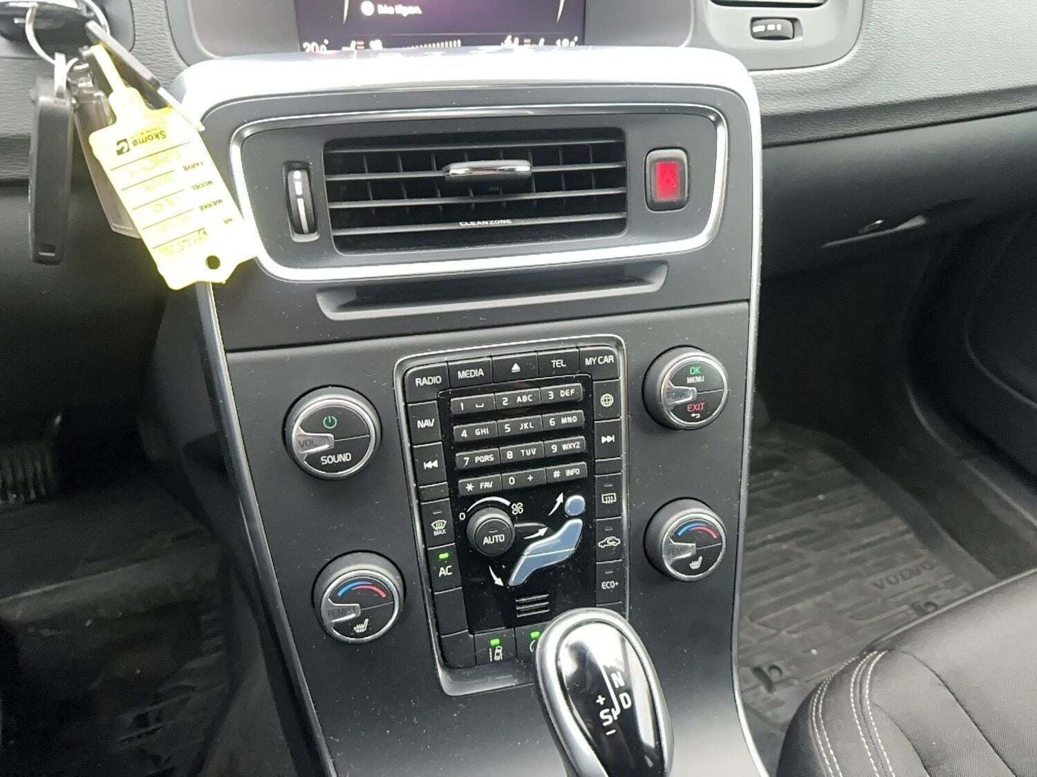 Sort Volvo V60 fra 2017