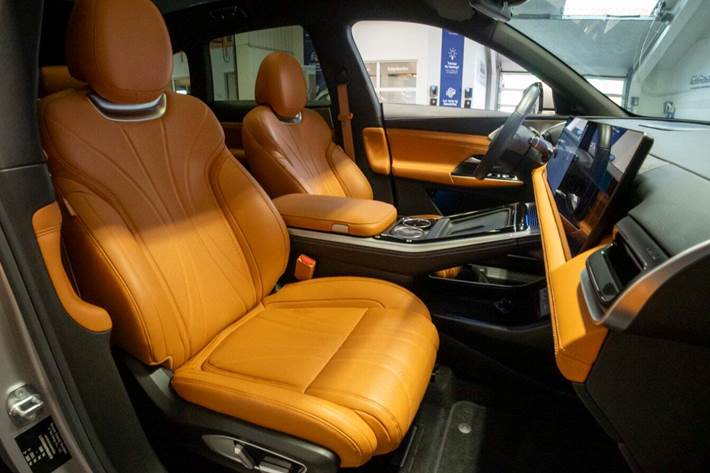 Sølv Xpeng G9 fra 2023