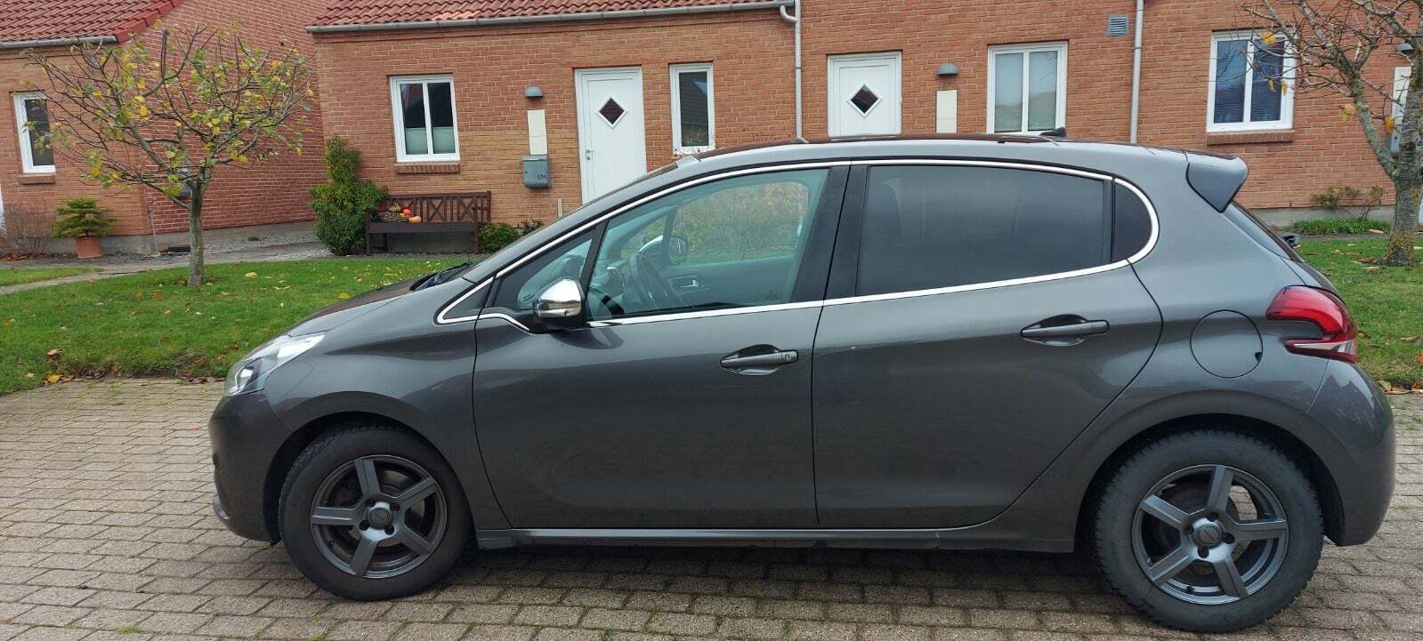 Peugeot 208 1,2 PureTech 82 Allure Sky