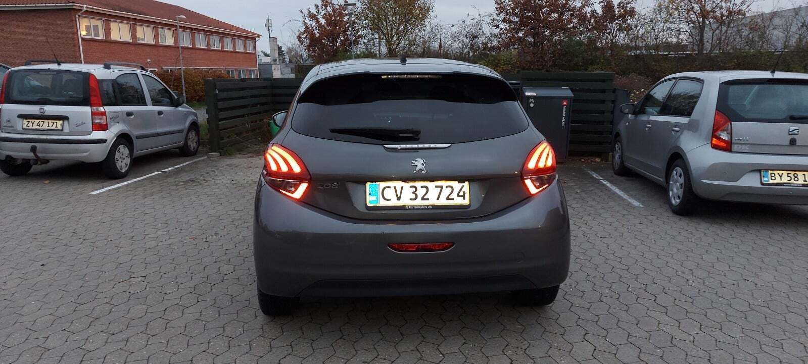 Peugeot 208 1,2 PureTech 82 Allure Sky