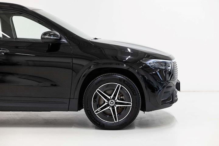 Sort Mercedes EQA250+ fra 2025