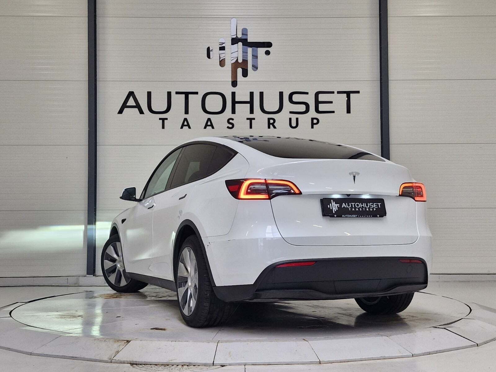 Tesla Model Y RWD