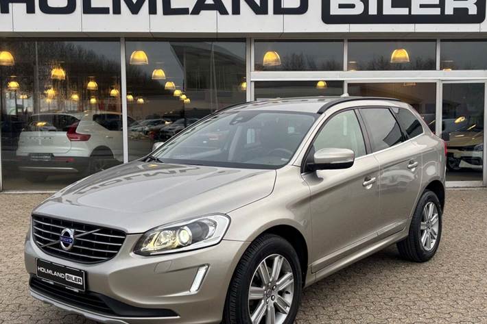 Orange Volvo XC60 fra 2016 set udefra