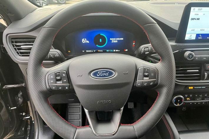 Sort Ford Kuga fra 2024