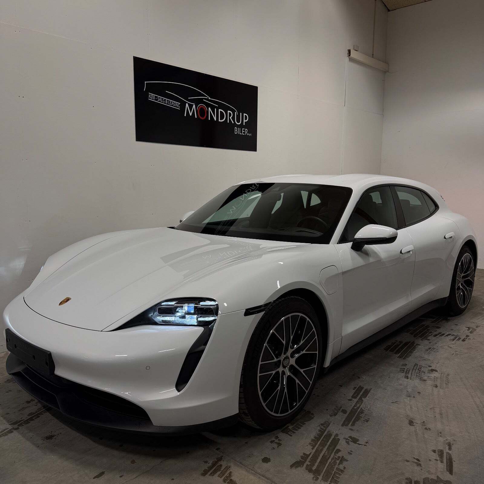 Porsche Taycan Performance+ Sport Turismo