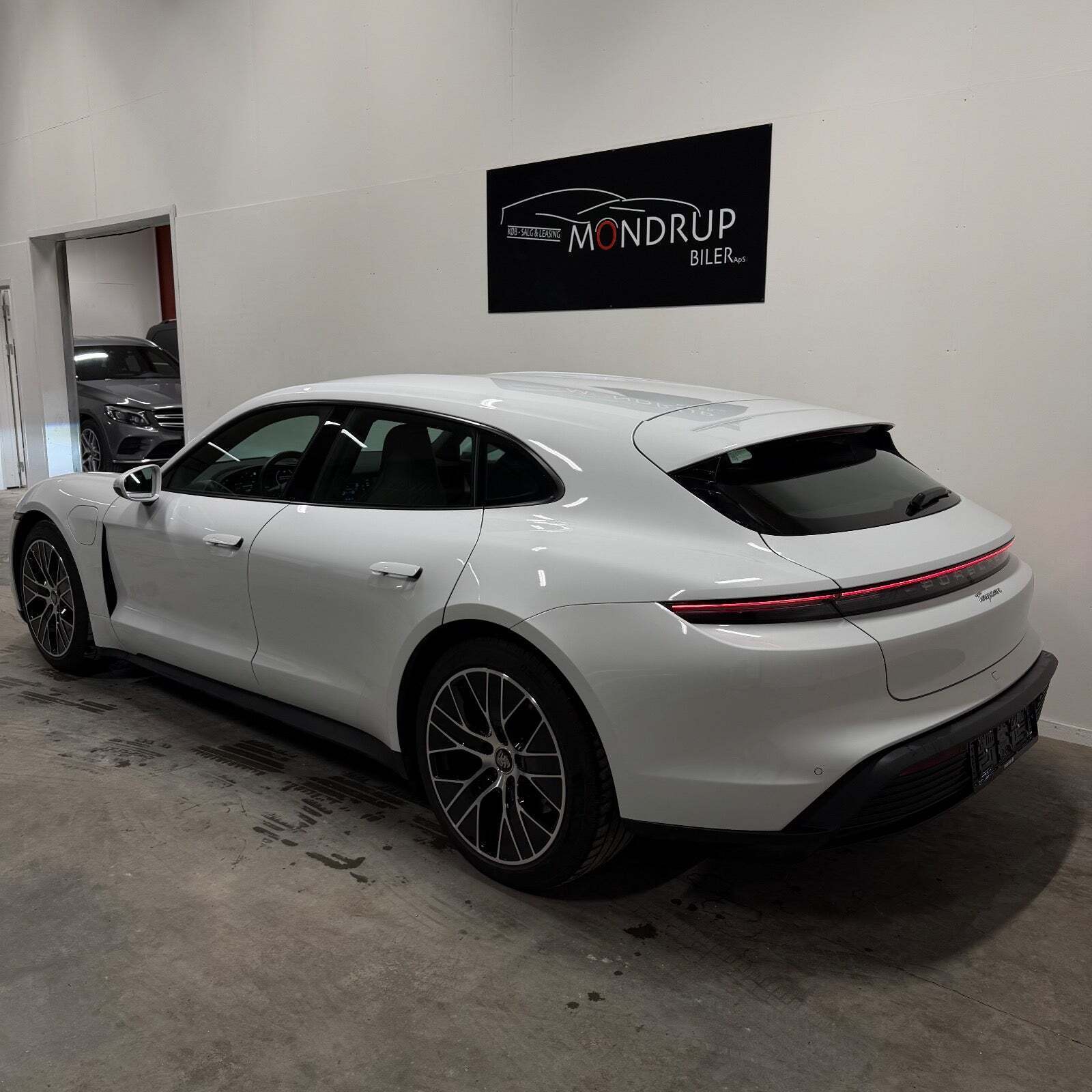 Porsche Taycan Performance+ Sport Turismo
