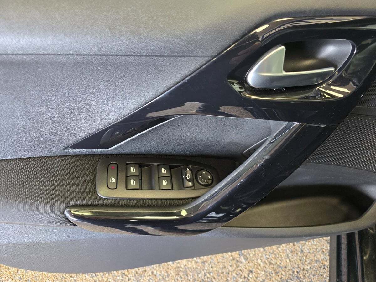 Peugeot 208 1,5 BlueHDi 100 Allure Sky