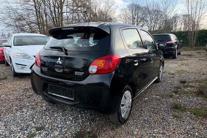 undefined Mitsubishi Space Star fra 2015