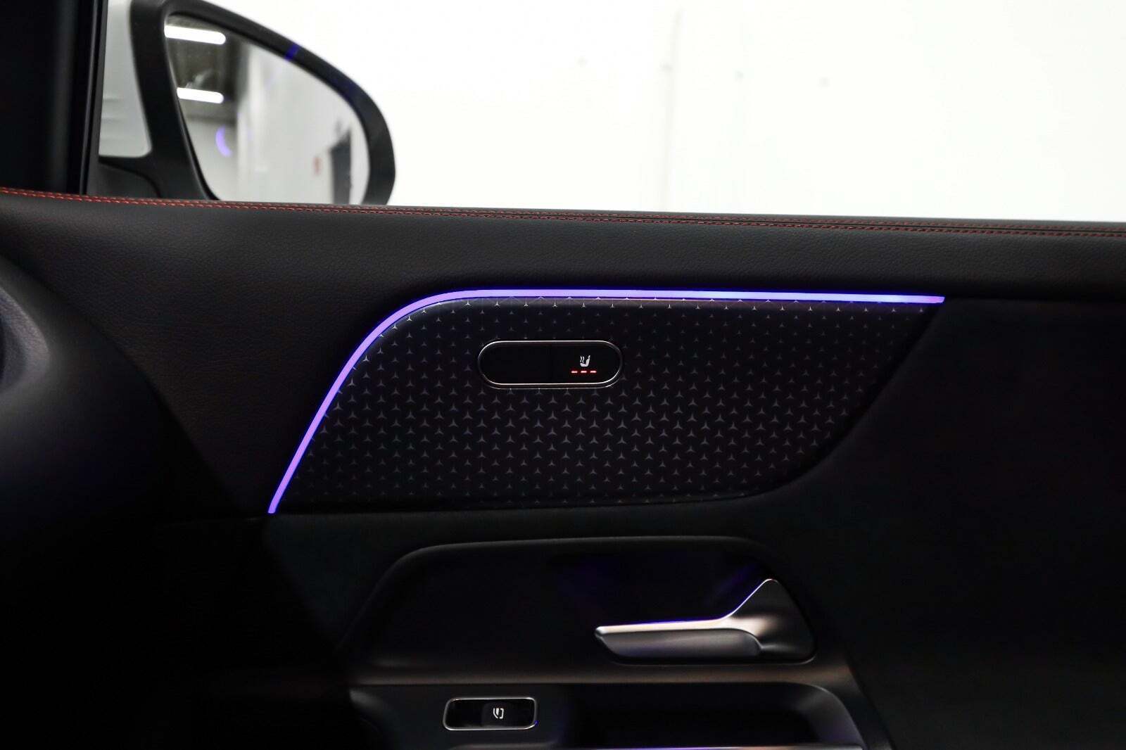 Hvid Mercedes EQA250+ fra 2025