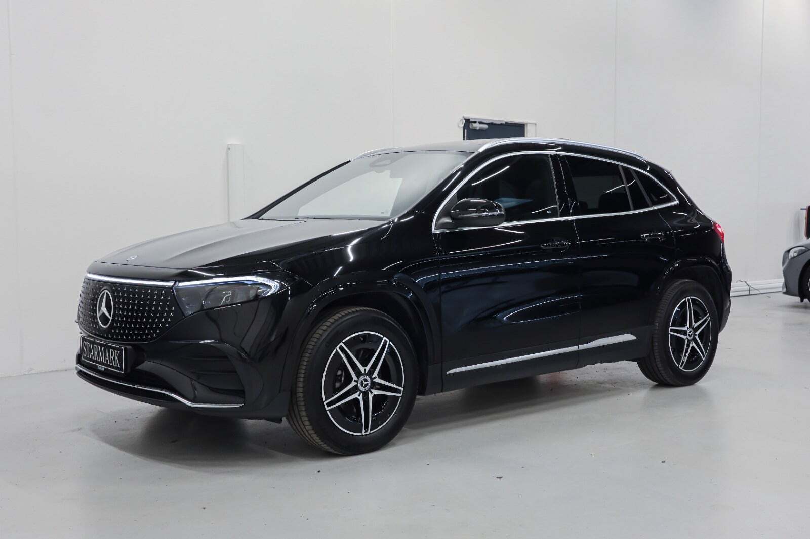 Sort Mercedes EQA250+ fra 2024