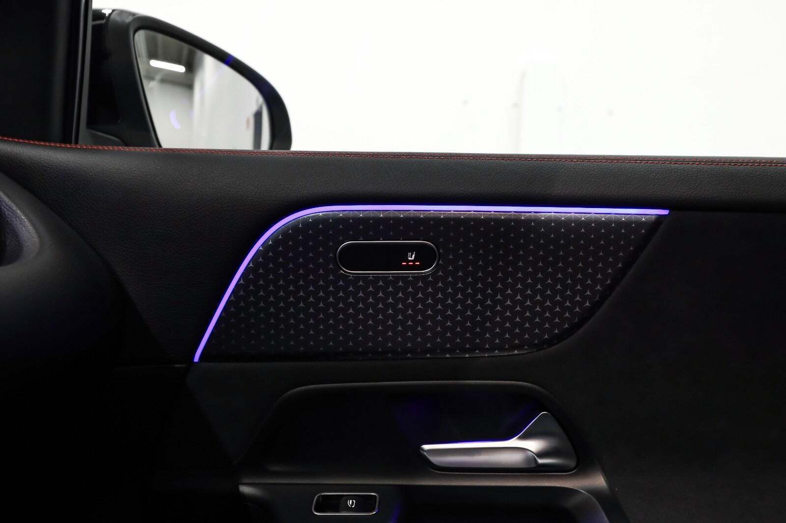 Sort Mercedes EQA250+ fra 2024