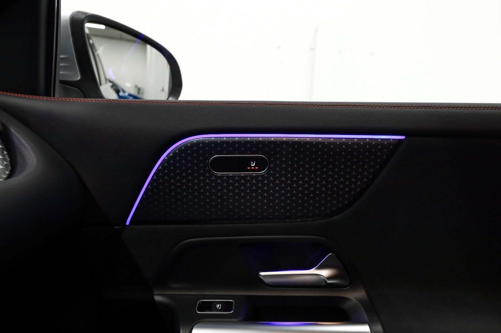 Sølv Mercedes EQA250+ fra 2025