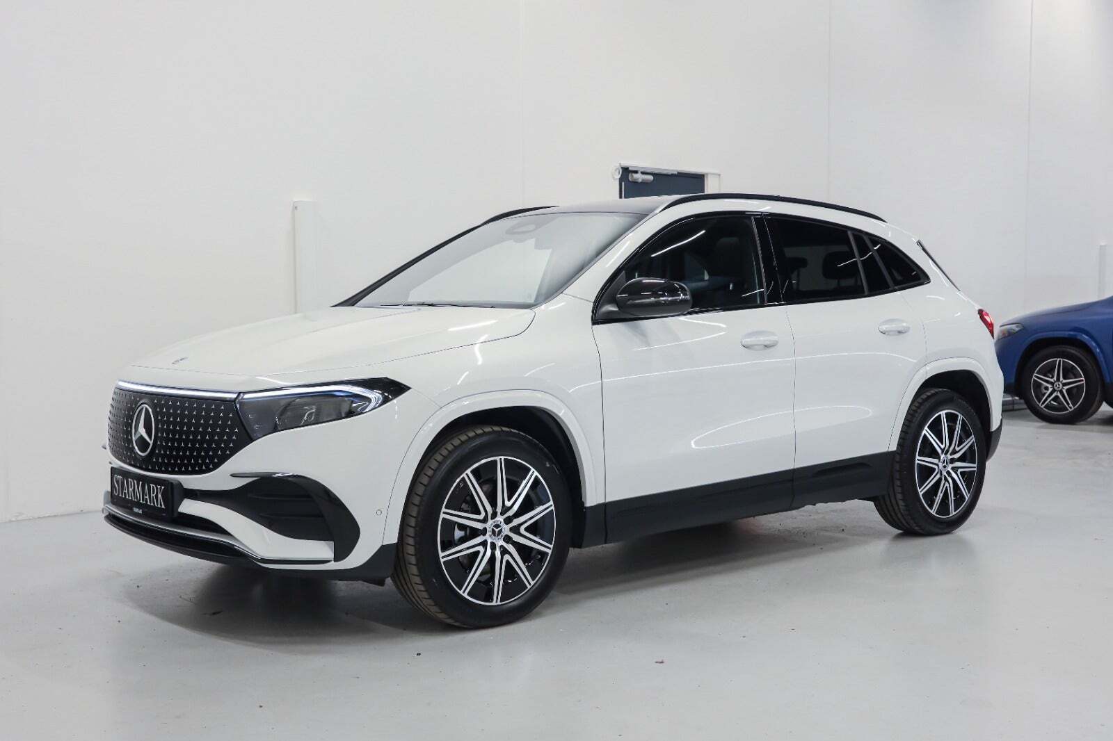 Hvid Mercedes EQA250+ fra 2024