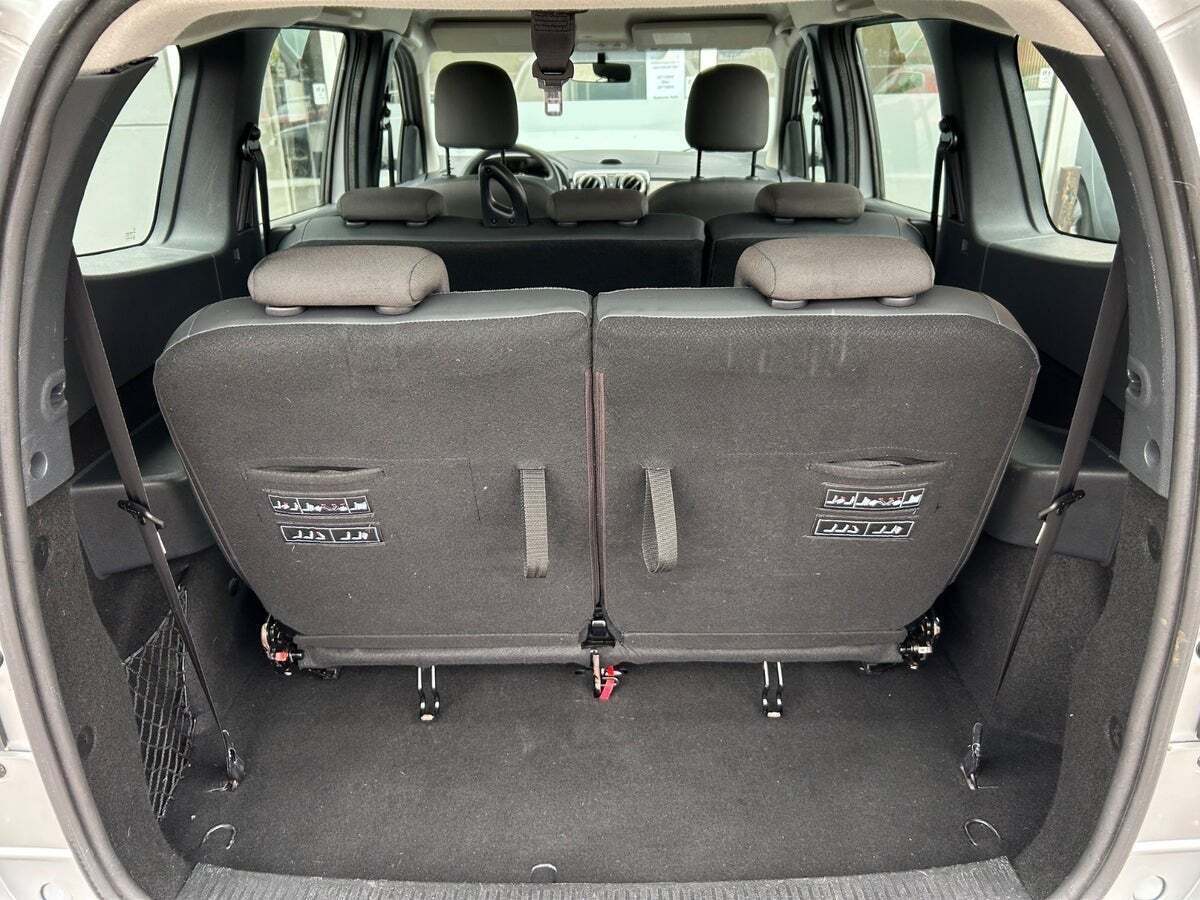 Sølv Dacia Lodgy fra 2014