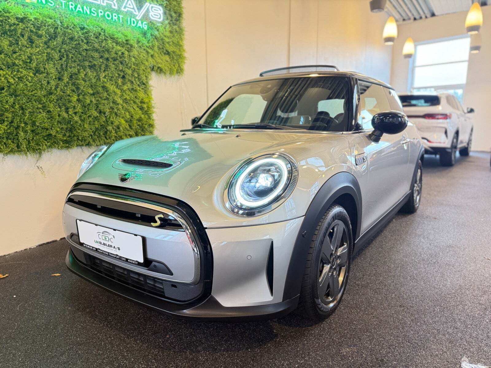 Mini Cooper SE Classic Trim