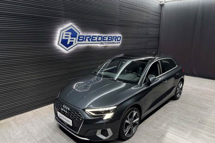 Sort Audi A3 fra 2021 set udefra