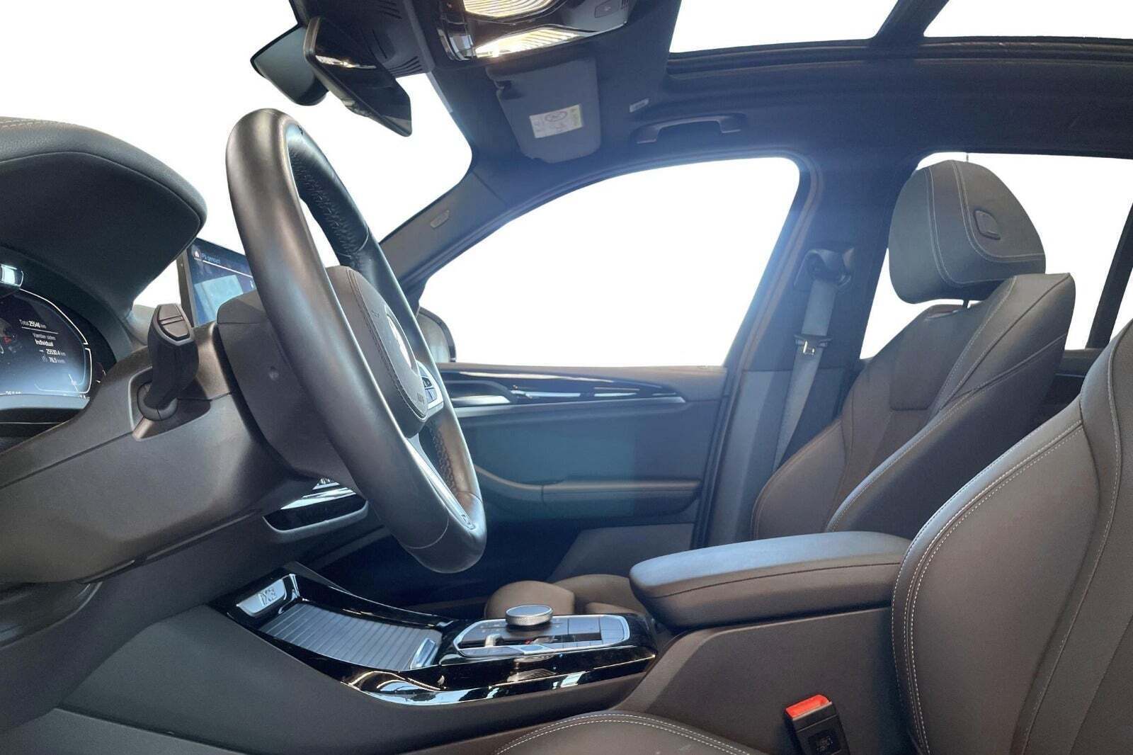 BMW iX3 Charged M-Sport