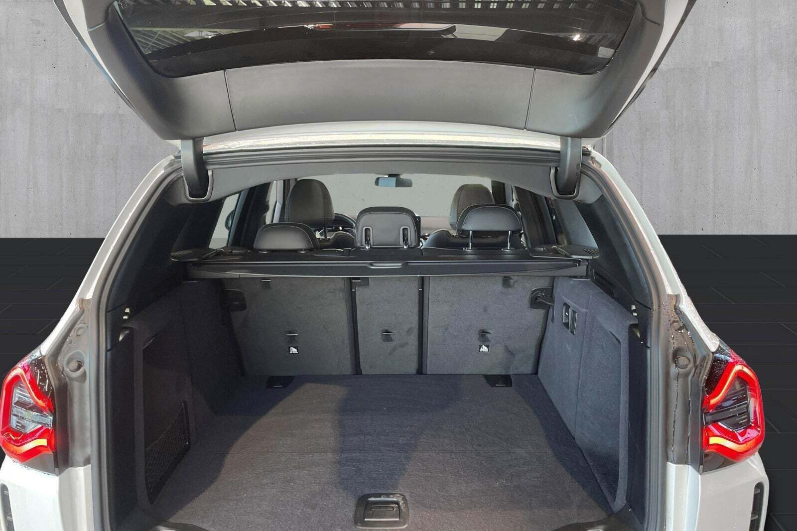 Hvid BMW iX3 fra 2024