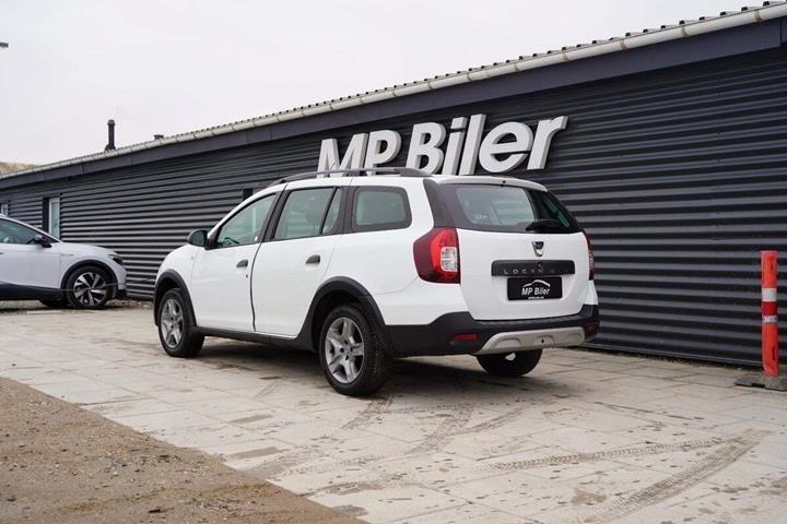 Hvid Dacia Logan fra 2019