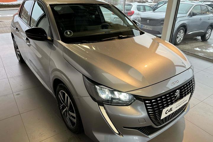 Sølv Peugeot 208 fra 2023